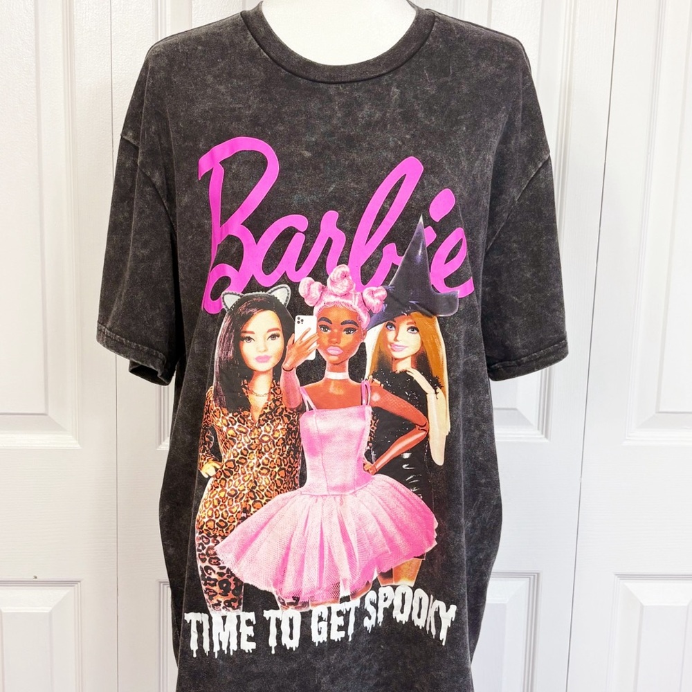 Barbie Doll Time to Get Spooky Halloween Black Wash Graphic T-Shirt XL